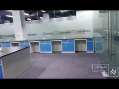 化学実験室の仕事台