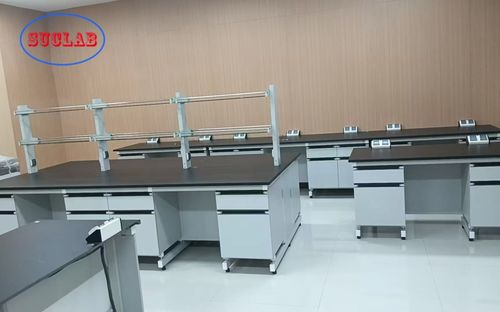 最新の企業ニュース スチール、木材、実験台の素材は何ですか